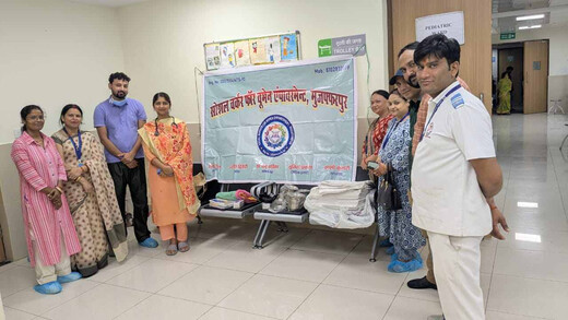कैंसर पीड़ित बच्चों के लिए सोशल वर्कर फॉर वूमेन एंपावरमेंट संस्था ने बांटे जरूरत के सामान